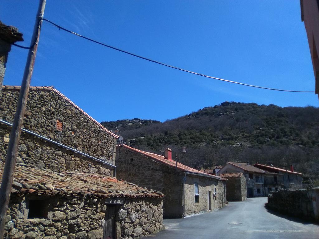 Apartamentos La Covatilla Neila de San Miguel Exterior foto