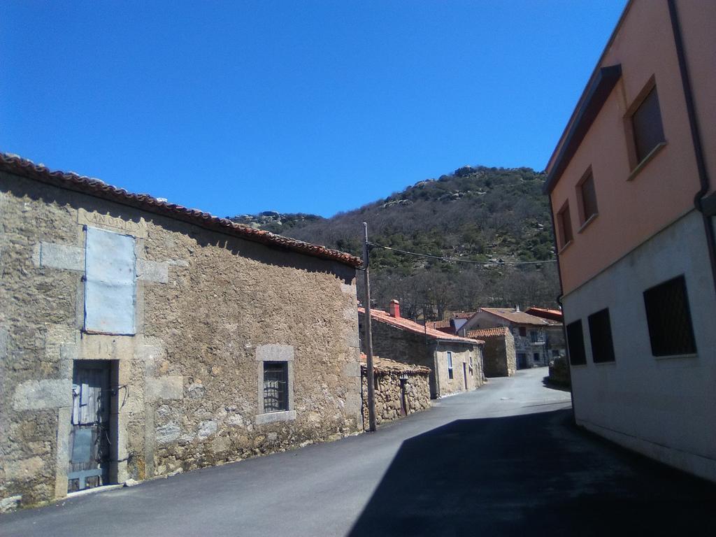 Apartamentos La Covatilla Neila de San Miguel Exterior foto